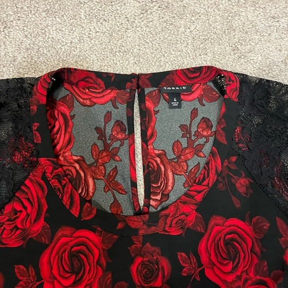 Torrid Peplum Crepe Lace Sleeve Top - Picture 5 of 8